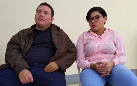 Reynaldo Urbina Cuadra, un agent de sécurité de la mairie de Masaya qui a été torturé par des extrémistes lors de la tentative de coup d'État de 2018 soutenue par les États-Unis, ce qui lui a fait perdre l’usage de son bras gauche