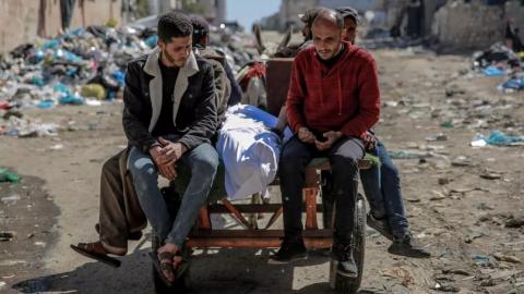 Mort lors d'une distribution alimentaire à Gaza
